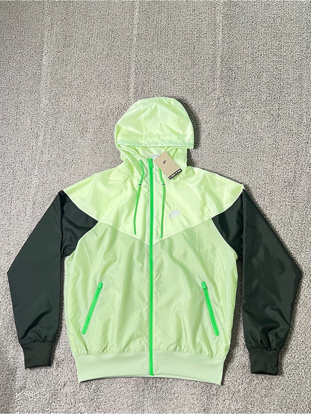 Nike Sportswear Windrunner Hooded Jacket Men’s Size Small